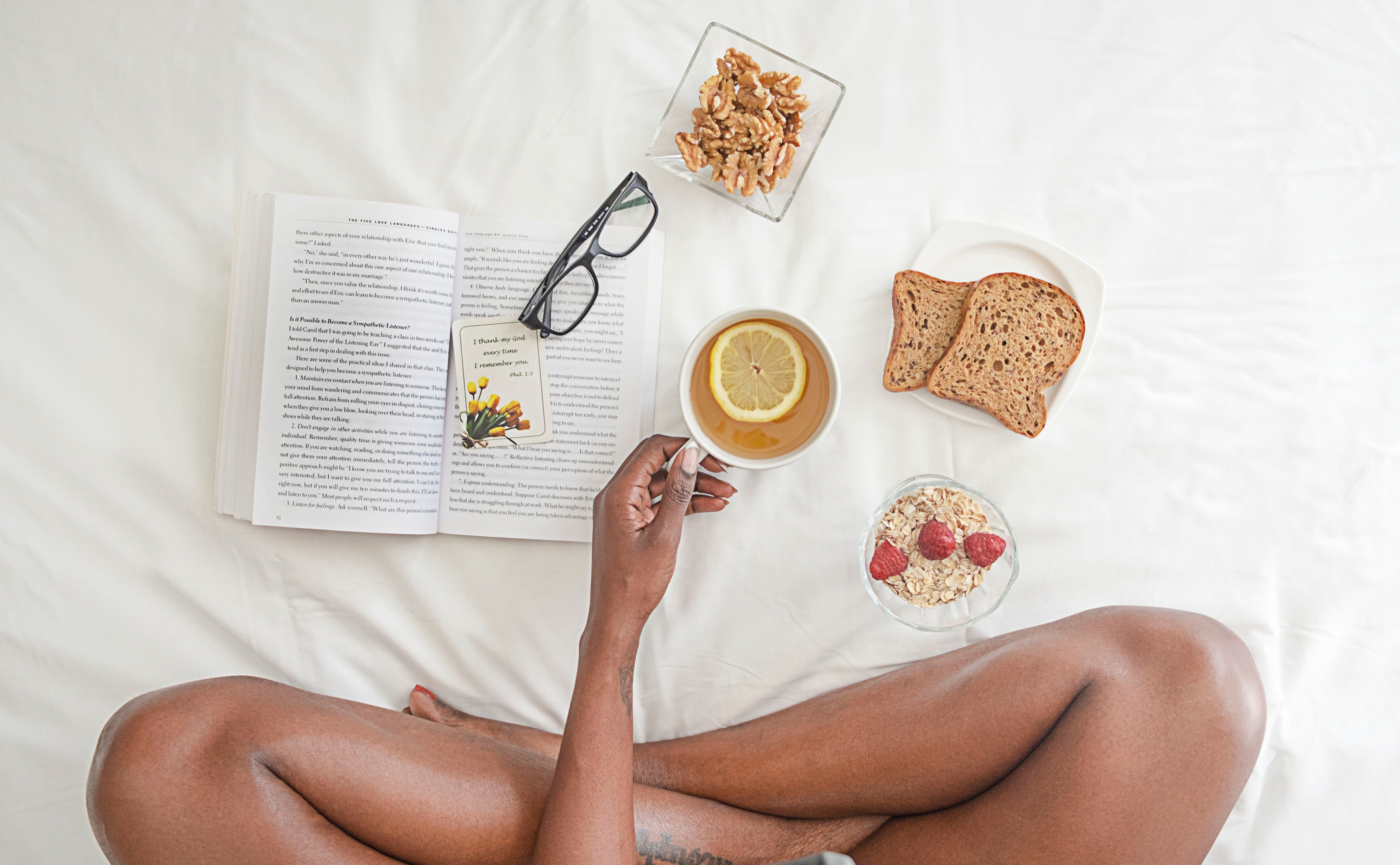 bed-book-breads-healthy-morning-routine