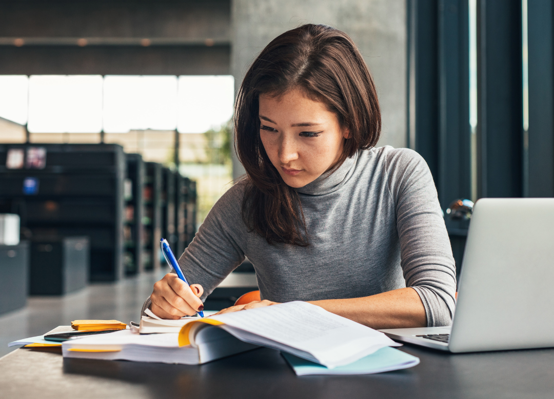 high school senior writing college application